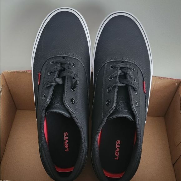 NEW!! Levi's Performance Ethan Men's Black Perf Stacked Sneaker Shoes (SR) - Picture 1 of 2